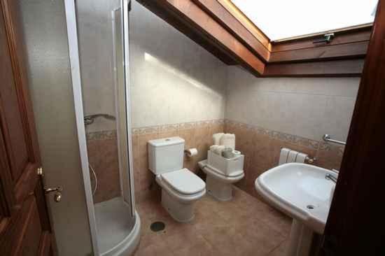 Hotel Pilones Infiesto Luaran gambar