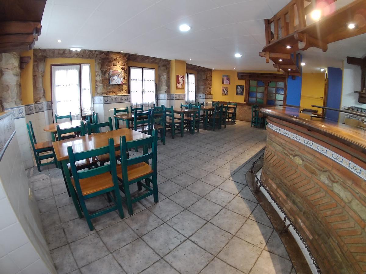 Hotel Pilones Infiesto Luaran gambar